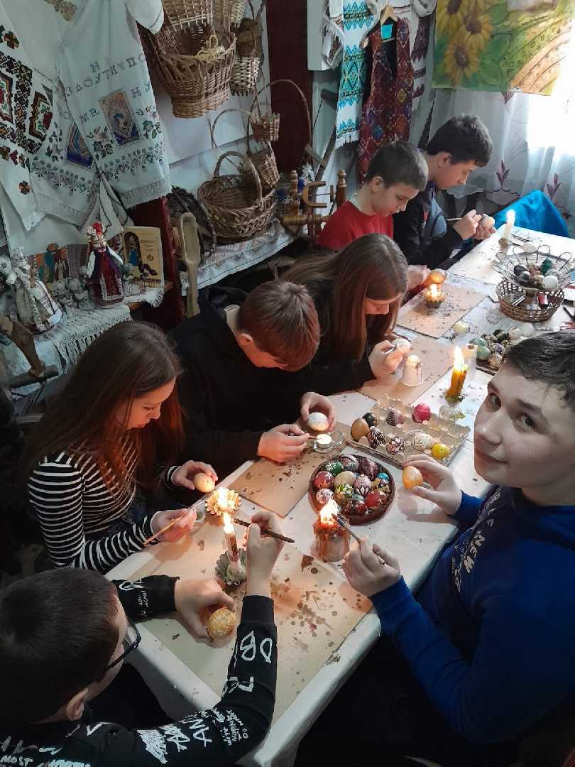 Майстер-клас із  написання писанки