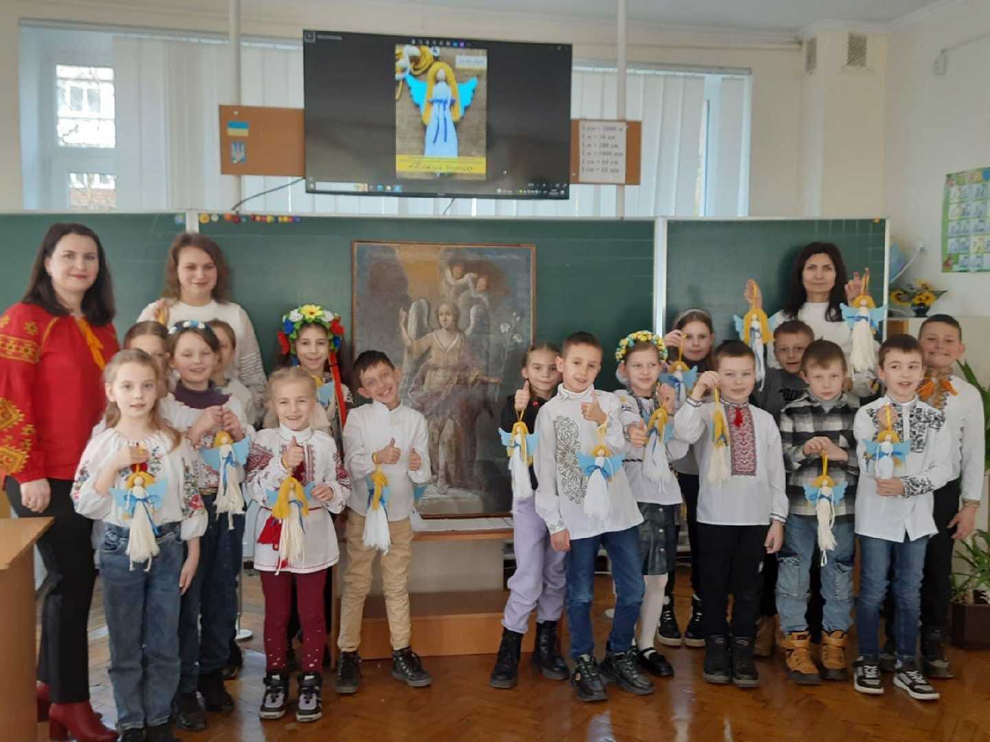 Напередодні великого свята Благовіщення, у 2-А класі відбувся майстер - клас 