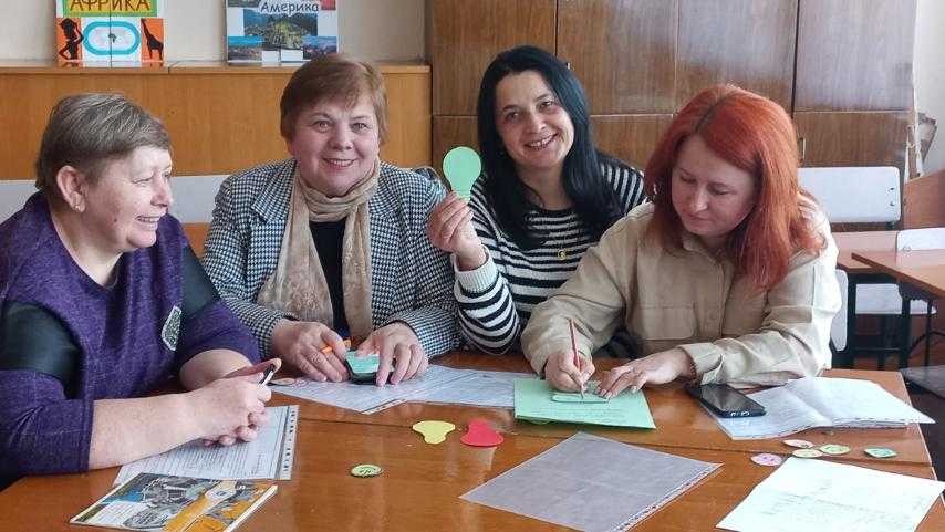 Відбувся семінар-практикум учителів географії на тему: «Впровадження моделей змішаного навчання на уроках географії»