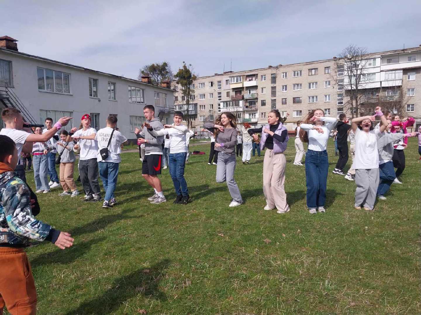 Весняні канікули – це чудова пора для розваг та відпочинку, коли можна отримати великий заряд енергії та розважитися в колі друзів. 