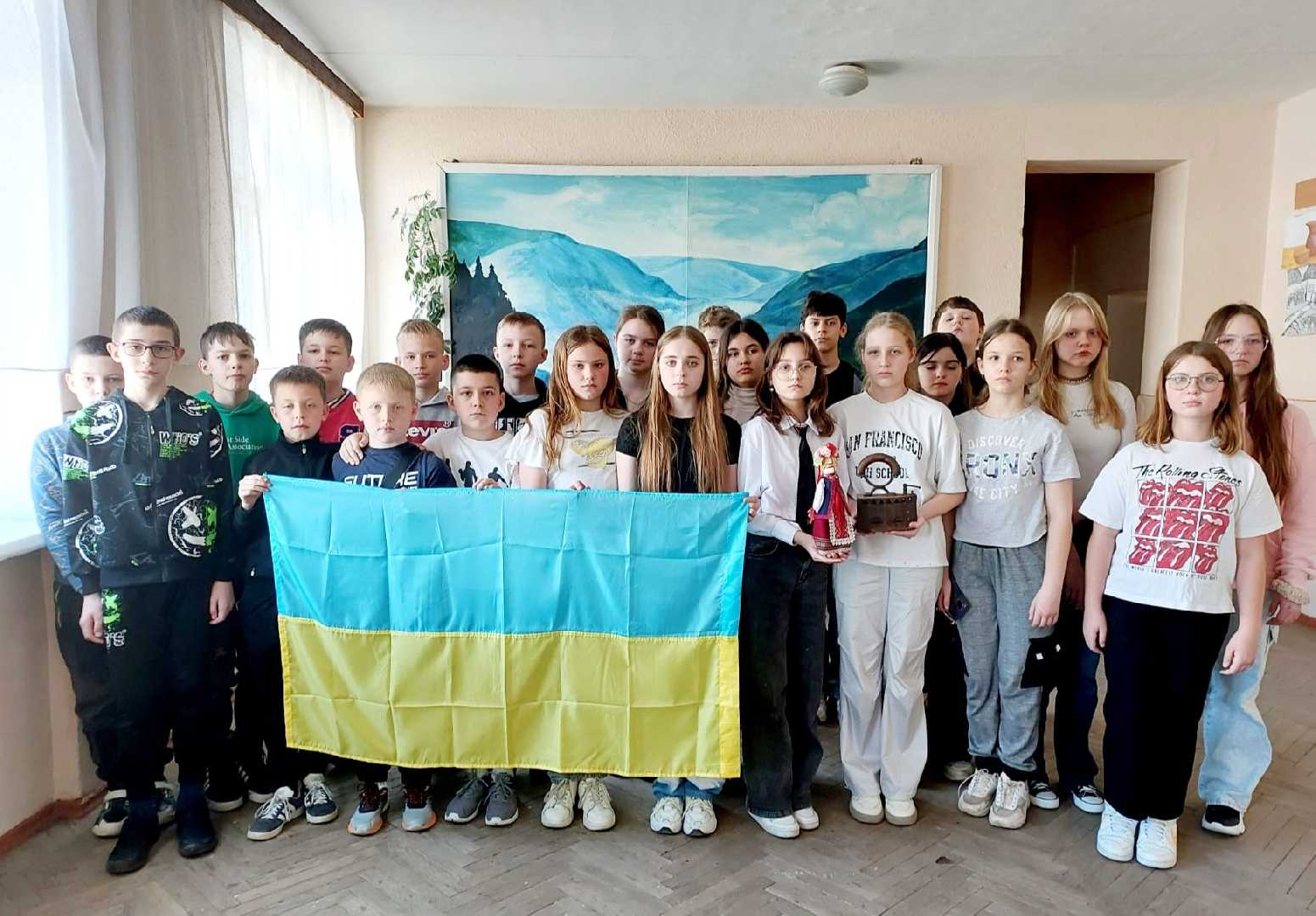 #ШколаПроєктів: Учні 6-Г класу (класний керівник Буджерин Л.В.) доєдналися до флешмобу #з_праскою