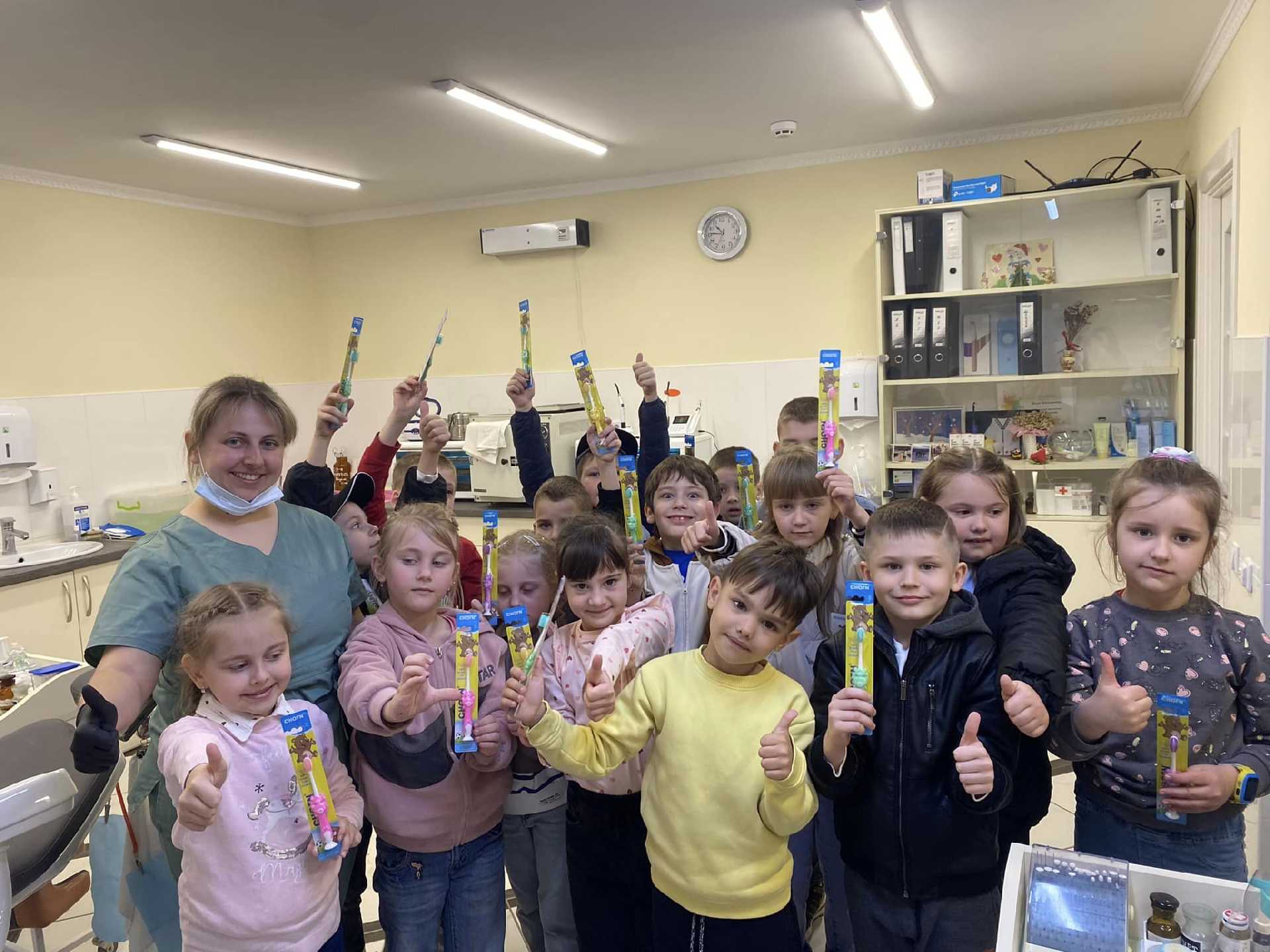 #ТИЖДЕНЬ_ПРОФОРІЄНТАЦІЇ_У_НАШІЙ_ШКОЛІ  Діти мали чудову нагоду познайомитись з професією #лікаря_стоматолога.