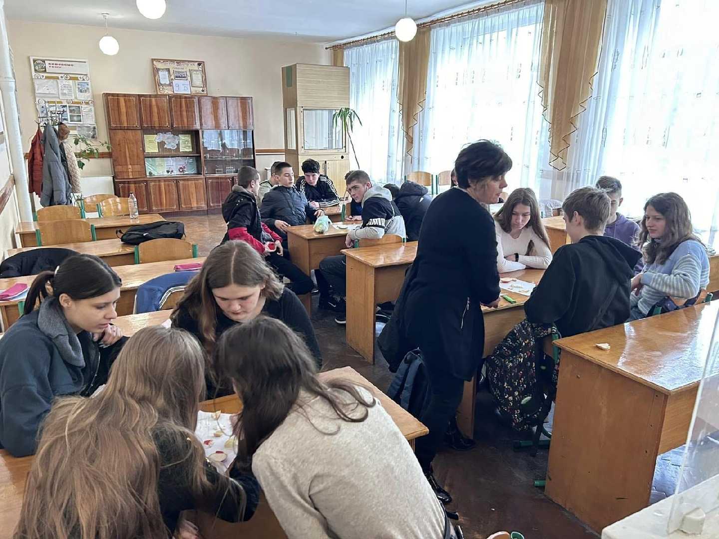 Пізнавальний урок для учнів 9-Б класу