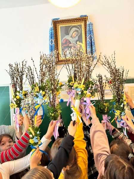 Майстер-клас ''Верба красна розцвітає, про Великдень  сповіщає ''