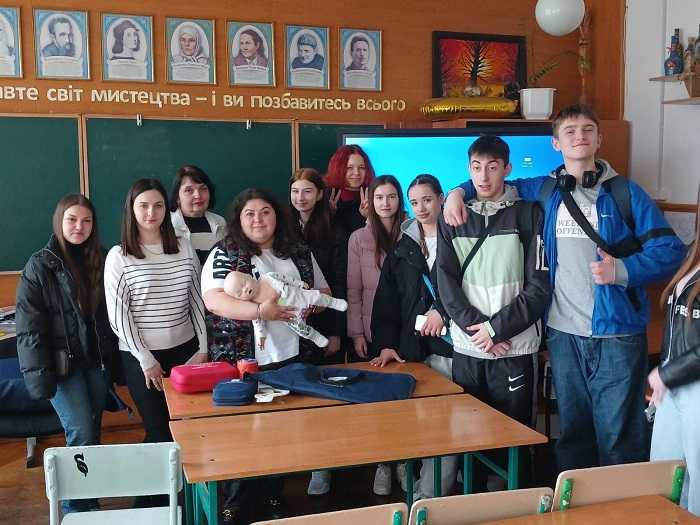 Перша допомога, її особливості в людей, що мають шкідливі звички