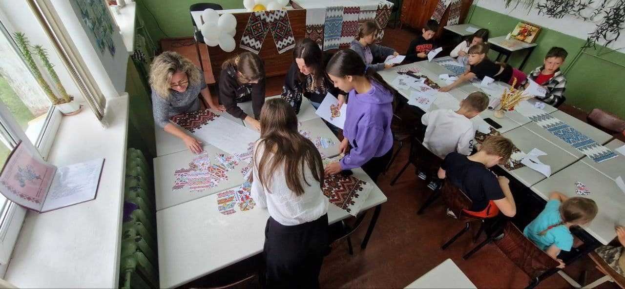 Дев'ятий день літньої школи - Українські символи. 