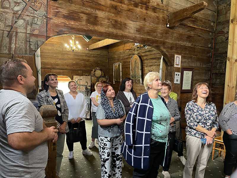 ДО ДУХОВНИХ ДЖЕРЕЛ ВІРИ І СИЛИ