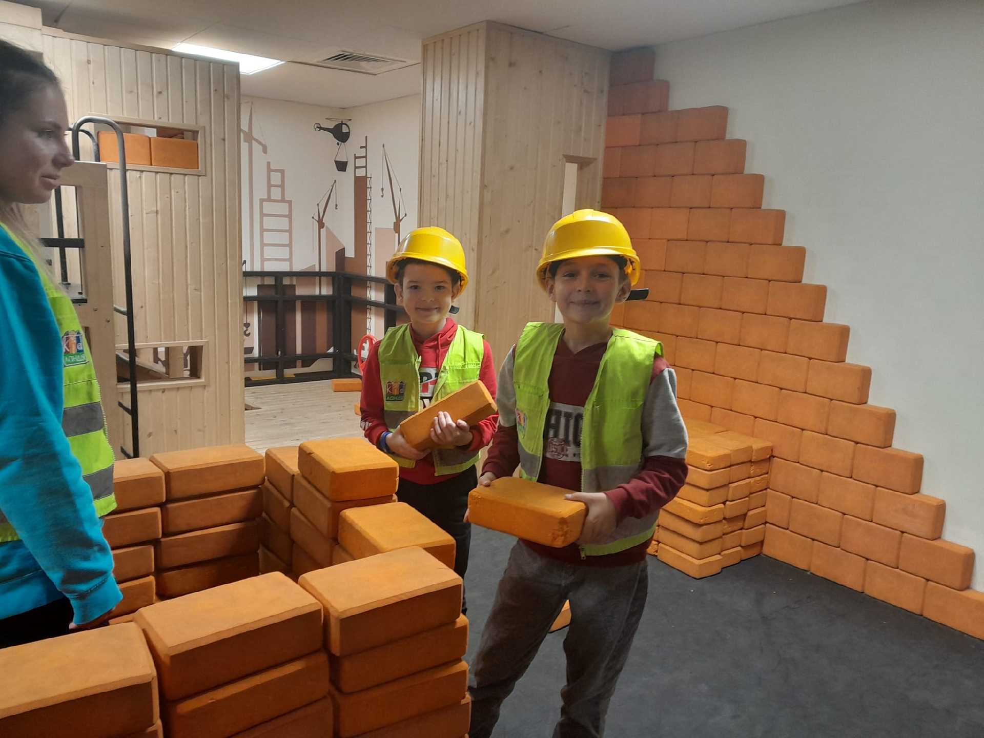 Захоплююча мандрівка у Дитячий парк професій 