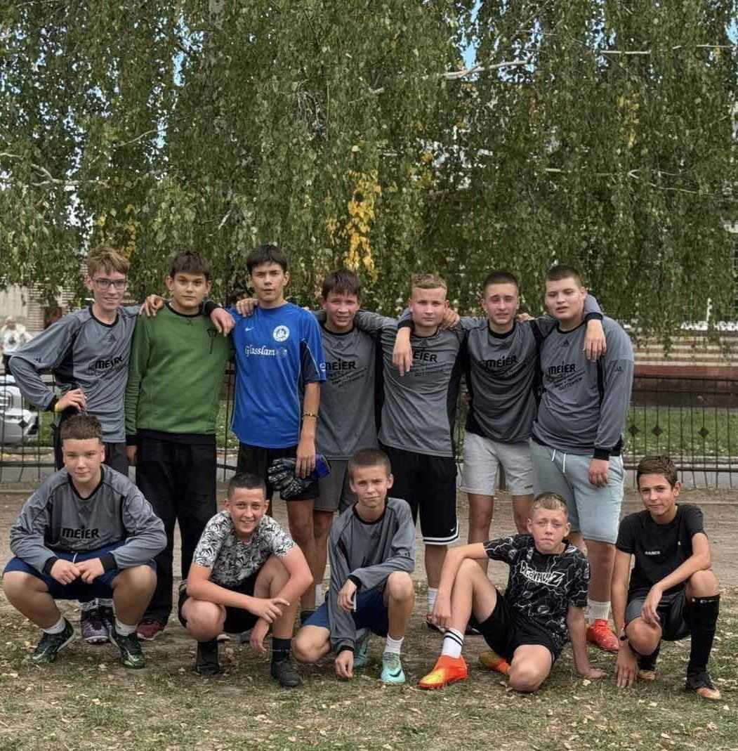 Вітаємо команду Гімназії 12 (тренер Омельчук П.М.) із ІІІ місцем у змаганнях 