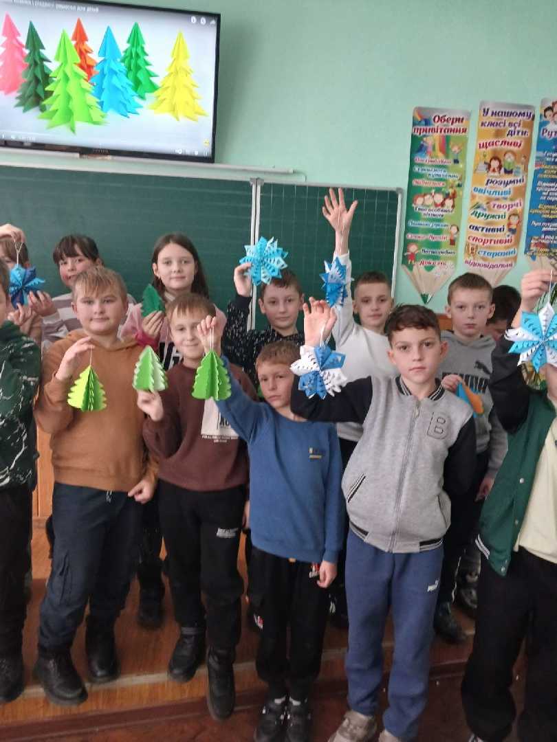 В очікуванні свят і дива, снігу і подарунків...