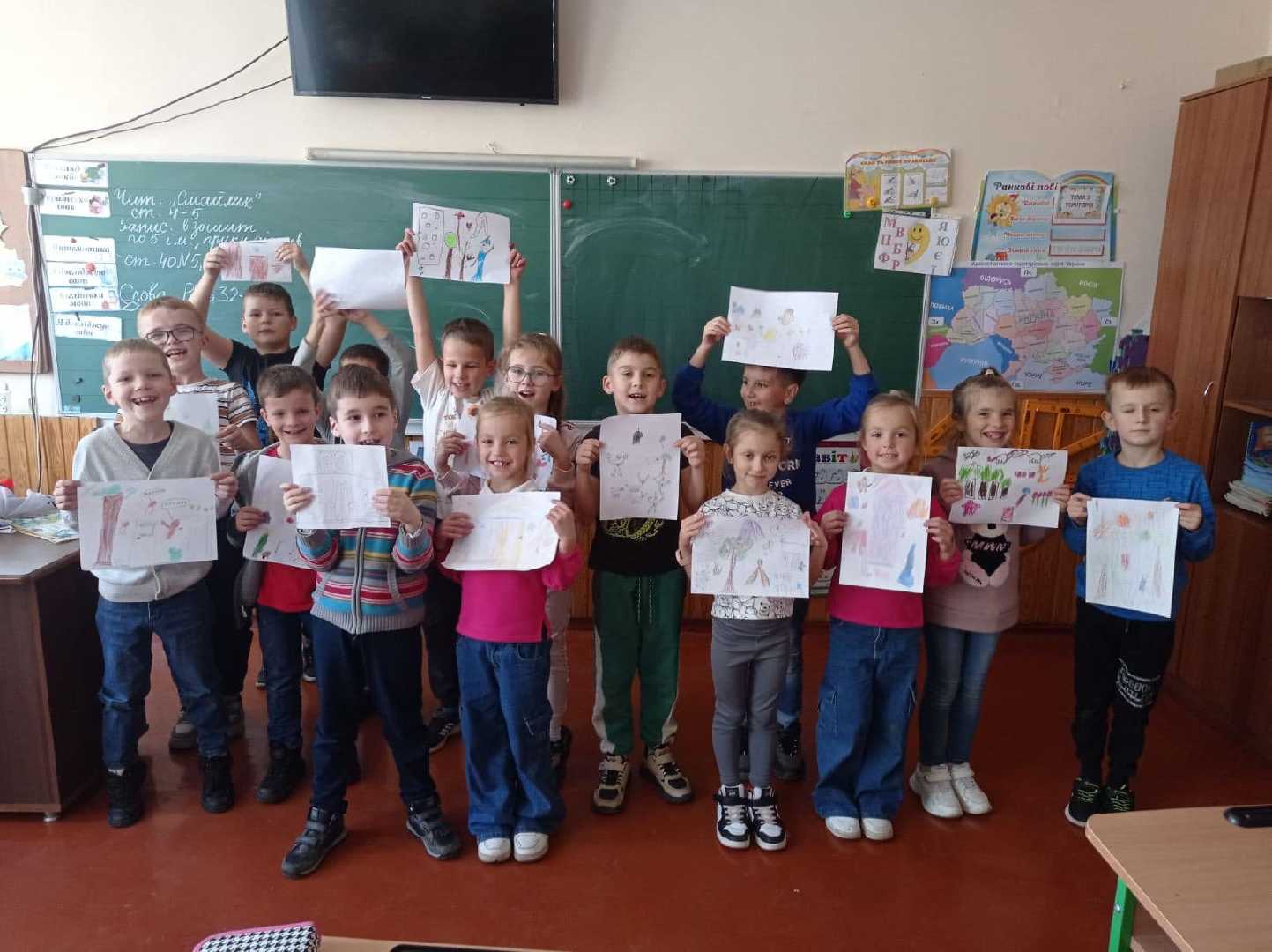 Впродовж вересня- грудня у нашій гімназії учні 2-х класів мали можливість бути учасниками уроків соціально- емоційного навчання .