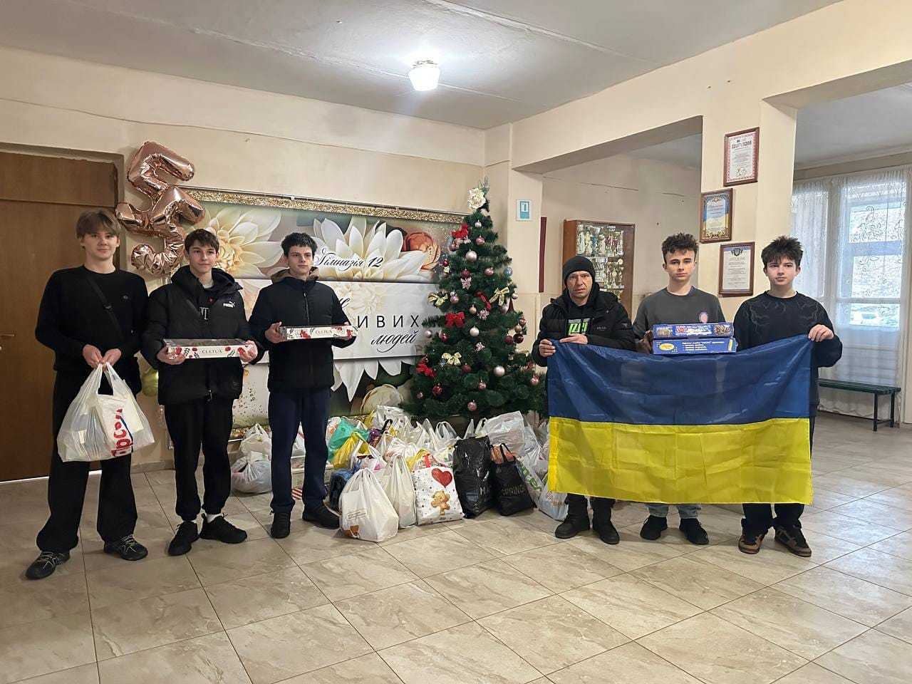 Щиро дякуємо усім, хто долучився до шкільної благодійної акції 