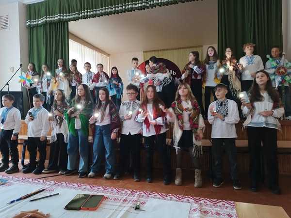 ❄️В'язанка українських колядок від учнів 5-9 класів ❄️