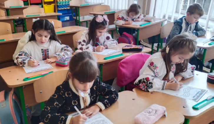 Для кожного народу мова - найбільший скарб!