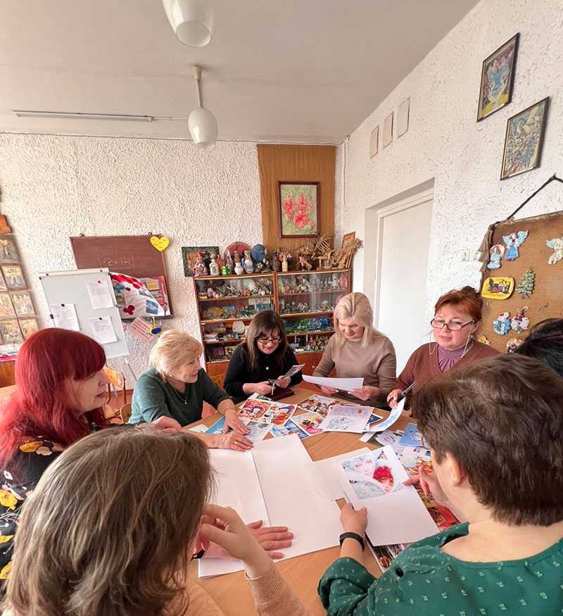 ТОЙ УЧИТЕЛЬ ВЕЛИКИЙ, ЯКИЙ У ПРИРОДЖЕНОМУ ДІЛІ ТРУДИТЬСЯ