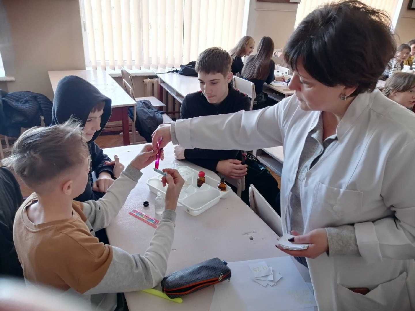 Сьогодні у 7-В класі було справжнє наукове занурення! 