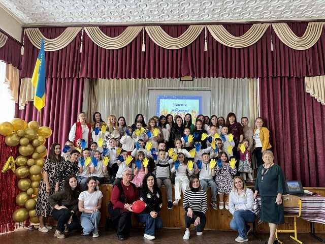 #День_матері