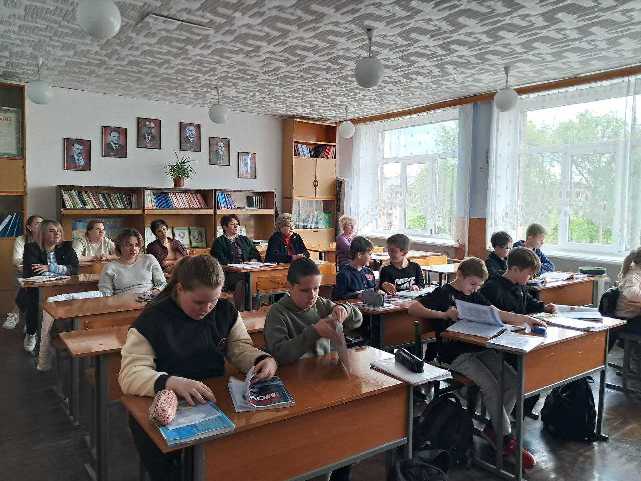 Діти і гаджети - велика проблема сучасності