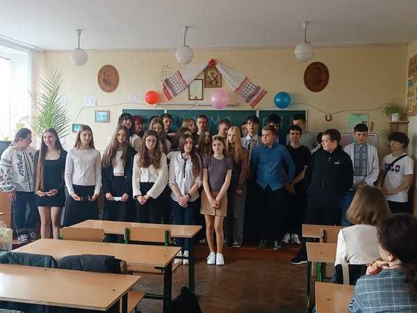 Рідна Гімназіє 10, ми хочемо присягнути Тобі