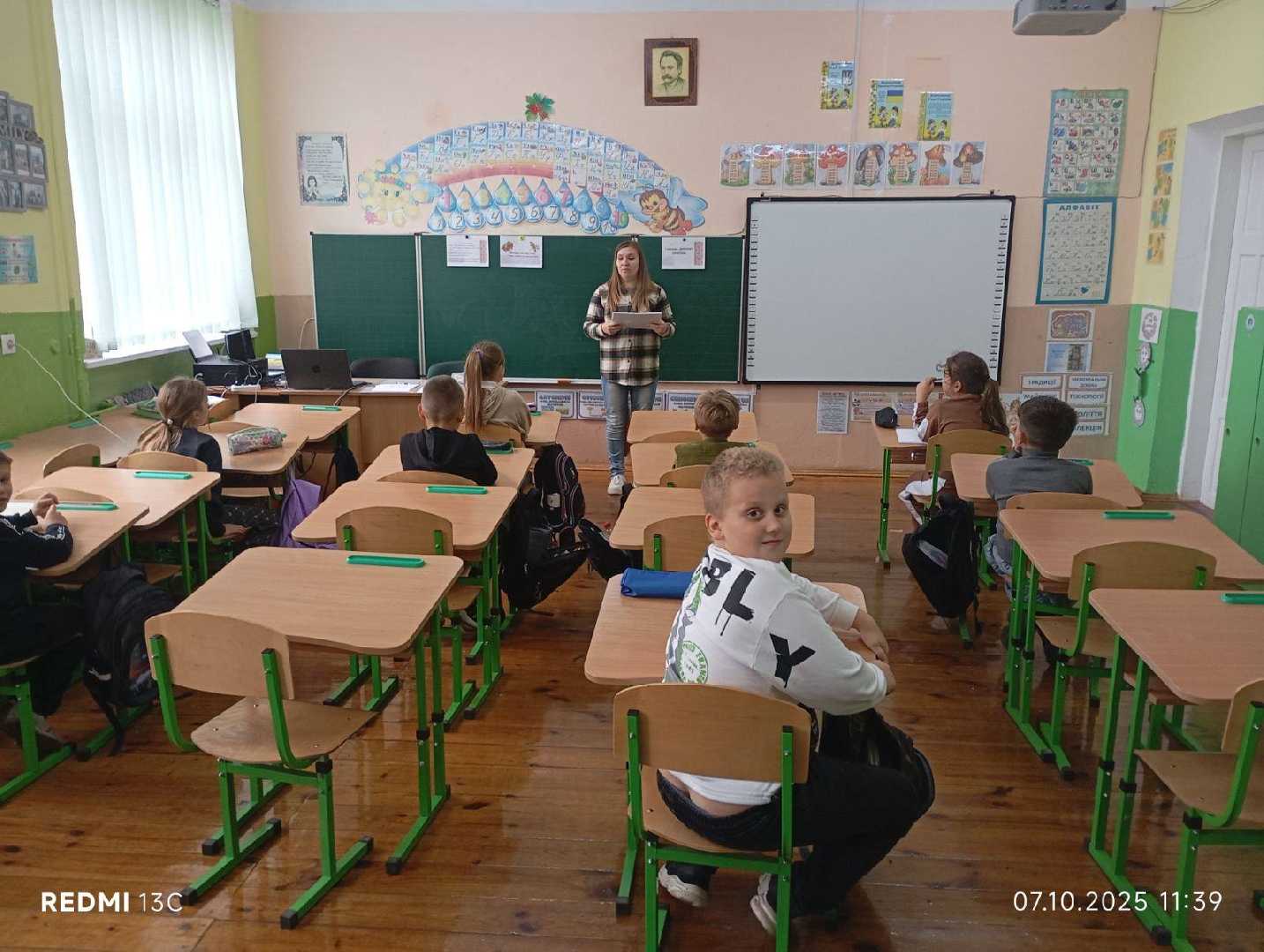 З 1 до 31 жовтня в Україні проходить місячник шкільних бібліотек. В рамках місячника бібліотекарем Саїк В.О. з учнями 4 класу була проведена вікторина 