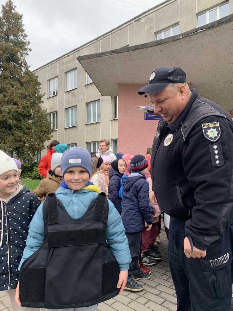 Учні нашої гімназії мали цікаву й пізнавальну зустріч із працівниками поліції.