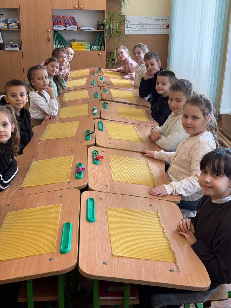 Медовий аромат та магія традицій: як 2-А клас готувався до Стрітення!