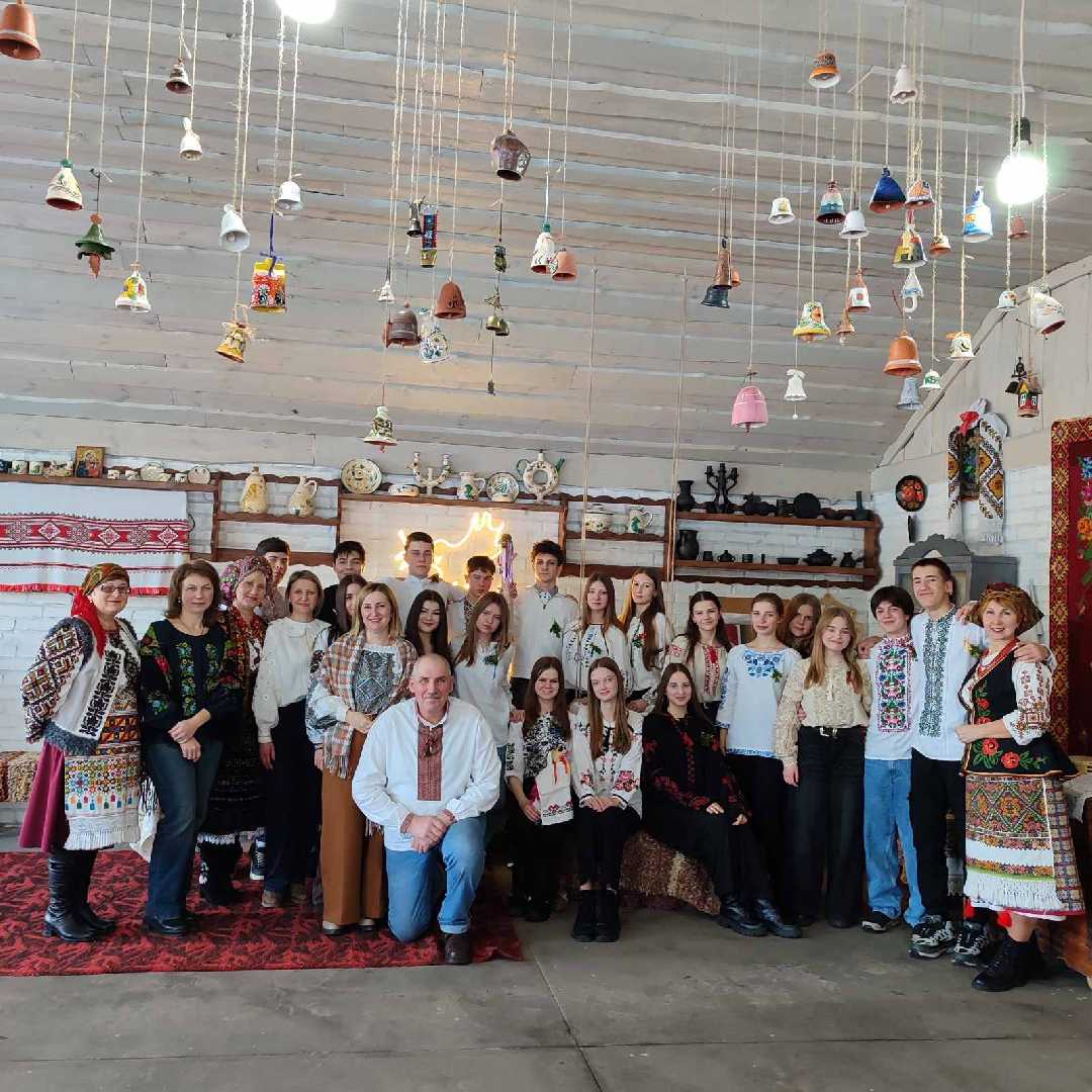 Живий подих традицій: учні 10-А1 класу на етно дійстві «Колодка»