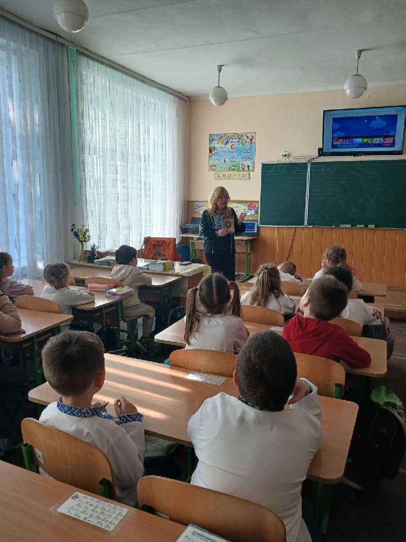 Стежками великого Кобзаря: пізнавальна година на групі продовженого дня.