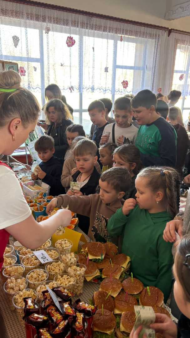 Весняний благодійний ярмарок