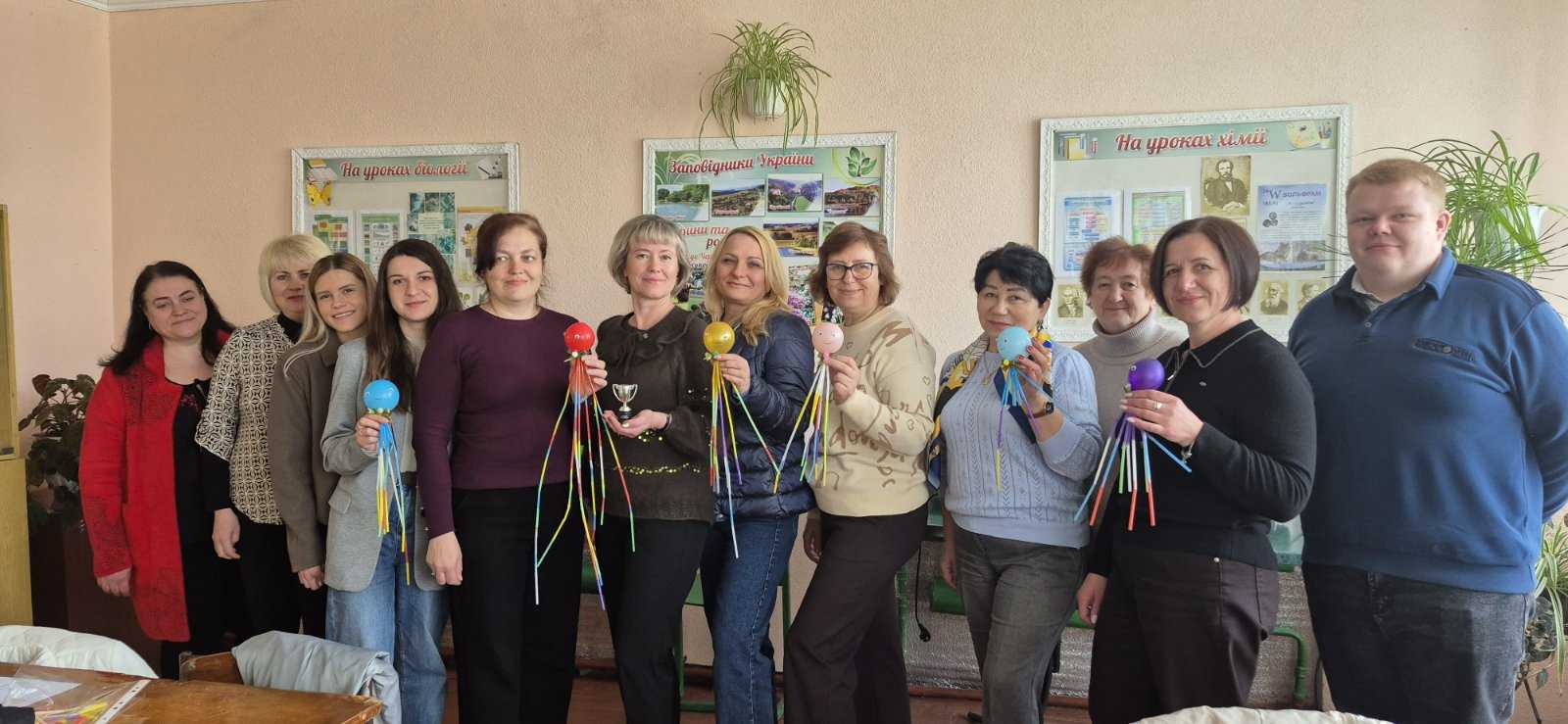 СУЧАСНИЙ ВЧИТЕЛЬ БІОЛОГІЇ — ЦЕ НЕ ПРОСТО РЕТРАНСЛЯТОР ЗНАНЬ, А ПРОВІДНИК У СВІТ, ДЕ НАУКА ТІСНО ПЕРЕПЛЕТЕНА З ТУРБОТОЮ ПРО ДОВКІЛЛЯ