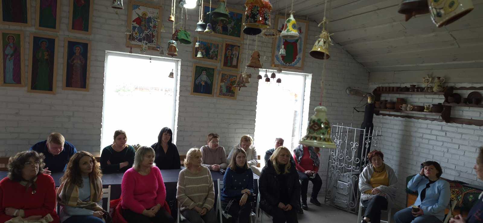 ХІМІЯ ПРИРОДИ: ВІД РЕЛЬЄФУ МАЛОГО ПОЛІССЯ ДО ВИСОТ ЯСТРУБИНОГО ГНІЗДА