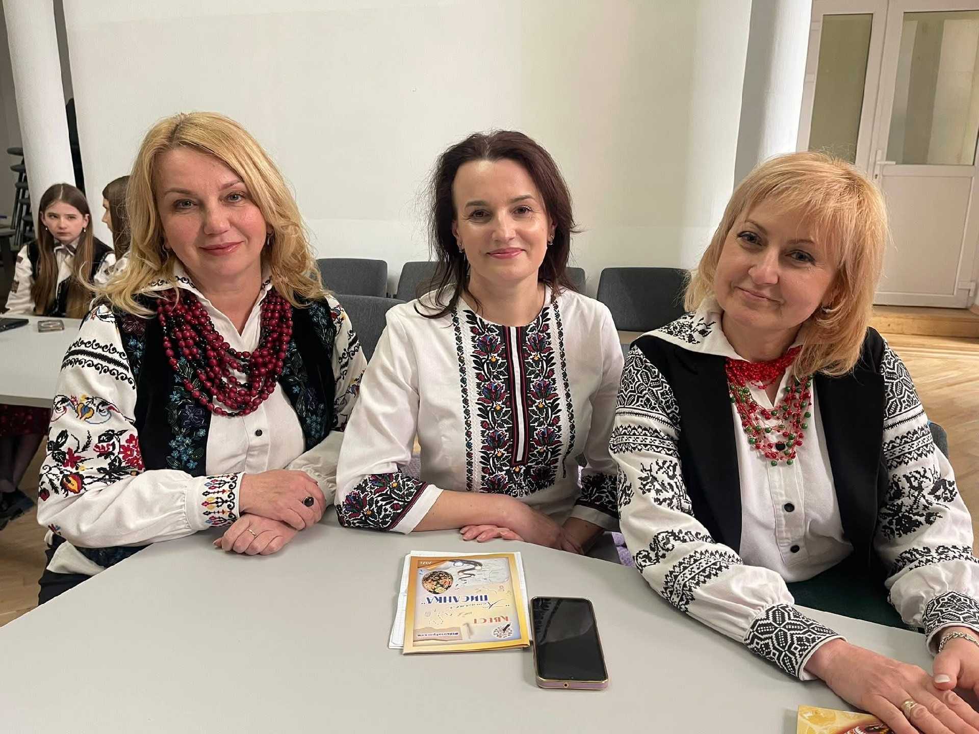 Великодні традиції та досвід педагогів нашої гімназії на обласному семінарі