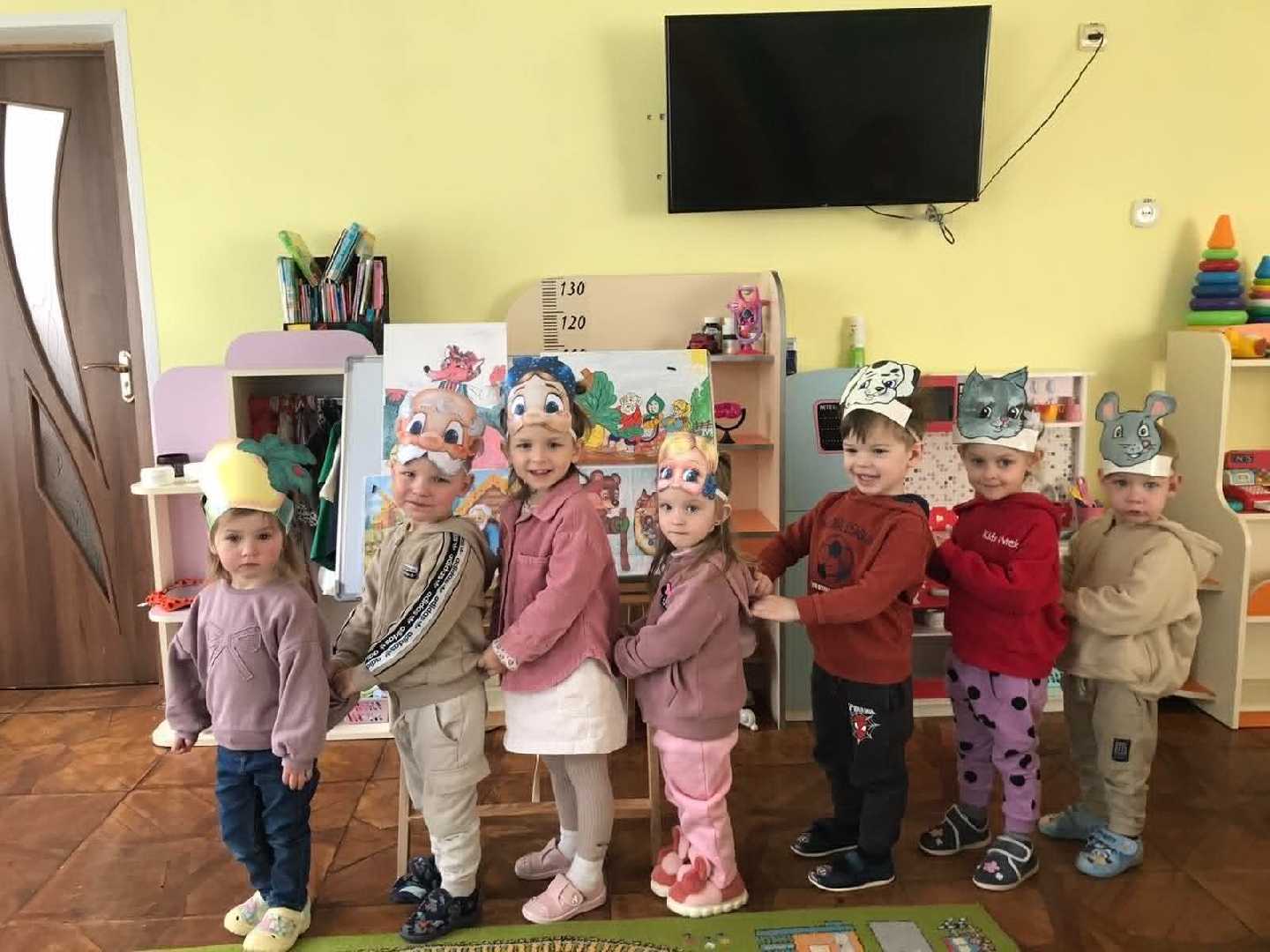 В інклюзивній групі №7 раннього віку пройшов тиждень казки (вихователь Галина Данчук,  асистент вихователя Ольга Данчук)