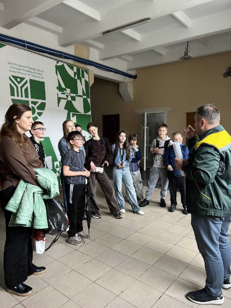 Крок у майбутнє: екскурсія 6-Г класу до гірничо-будівельного ліцею