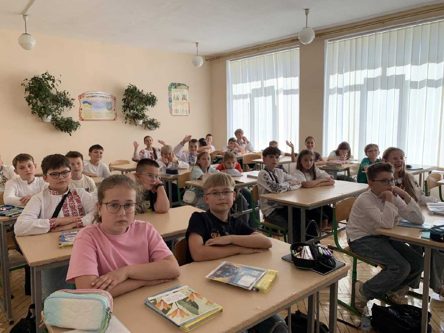 Інспектор служби освітньої безпеки провела для школярів важливий урок про культуру поведінки на дорозі