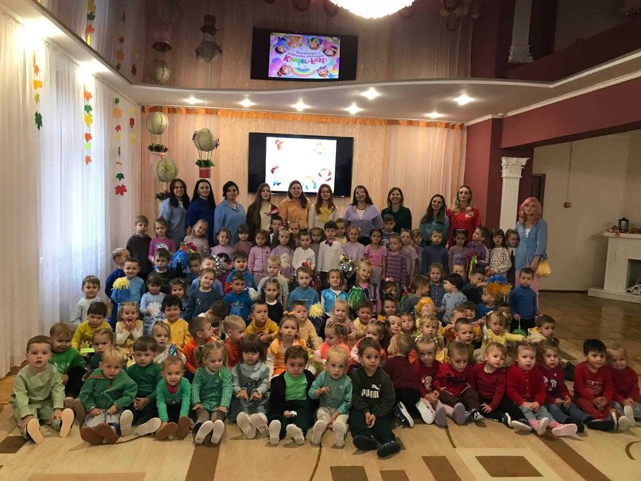 До Дня дошкілля наш садок перетворився на справжню фестивальну країну Kinder-Fest: територію щасливого дитинства! 