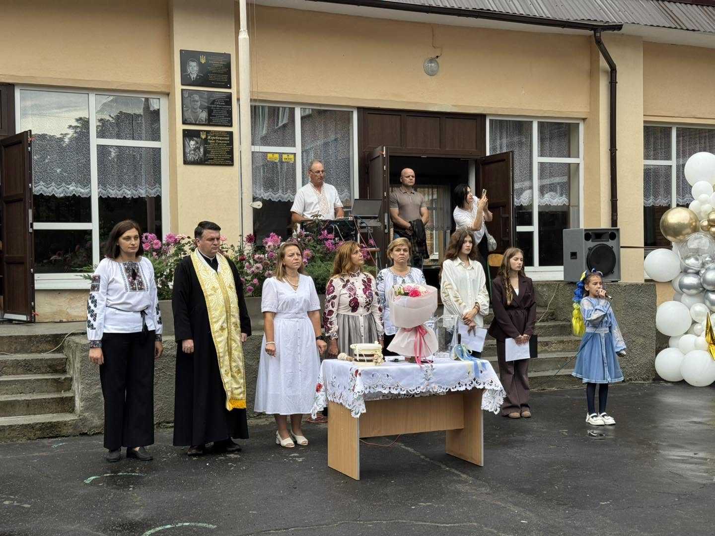 ПЕРШИЙ ДЗВОНИК — ПОЧАТОК НОВОЇ ШКІЛЬНОЇ ІСТОРІЇ! 