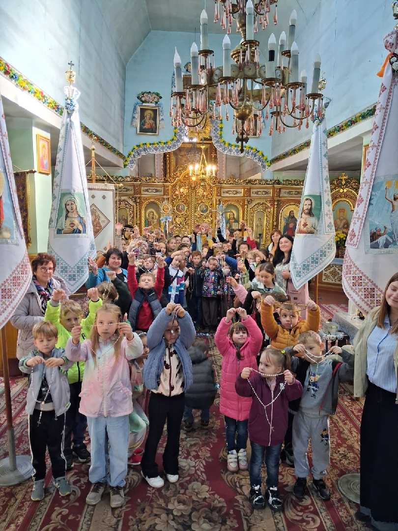 Щорічна молитва на вервиці за мир в Україні.