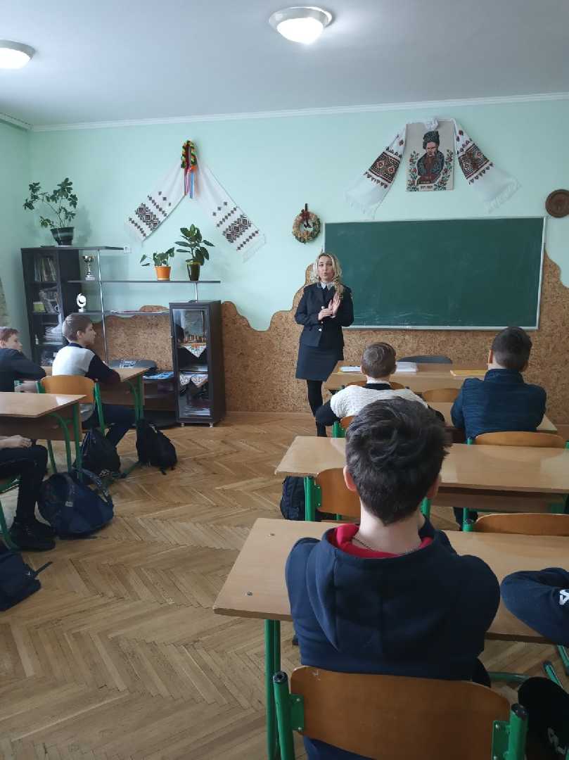 Виховний захід: зустріч з майором поліції 