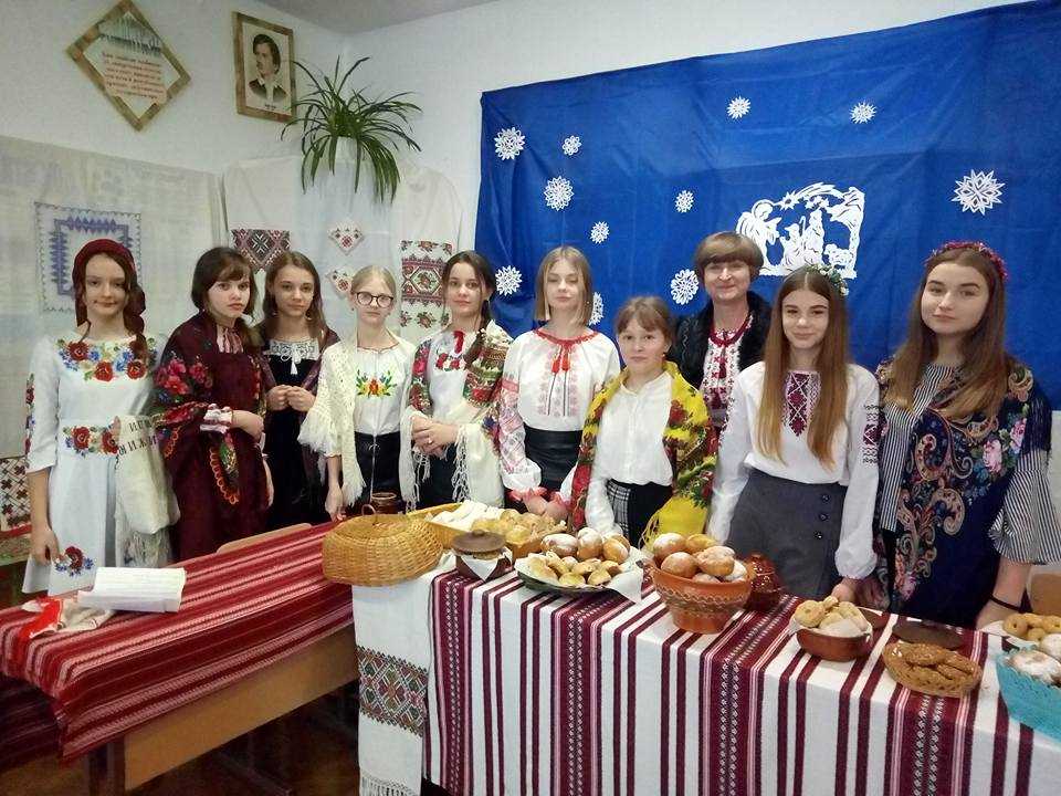 Виховний захід у 8-А класі «Українські вечорниці»