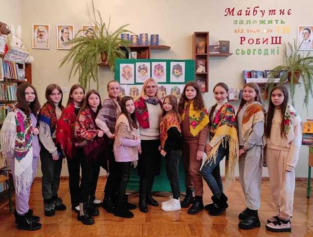 День української хустки