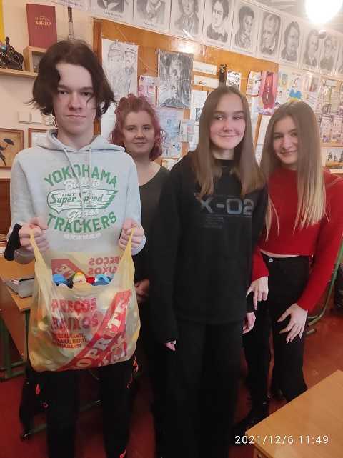 Збір пластикових кришечок