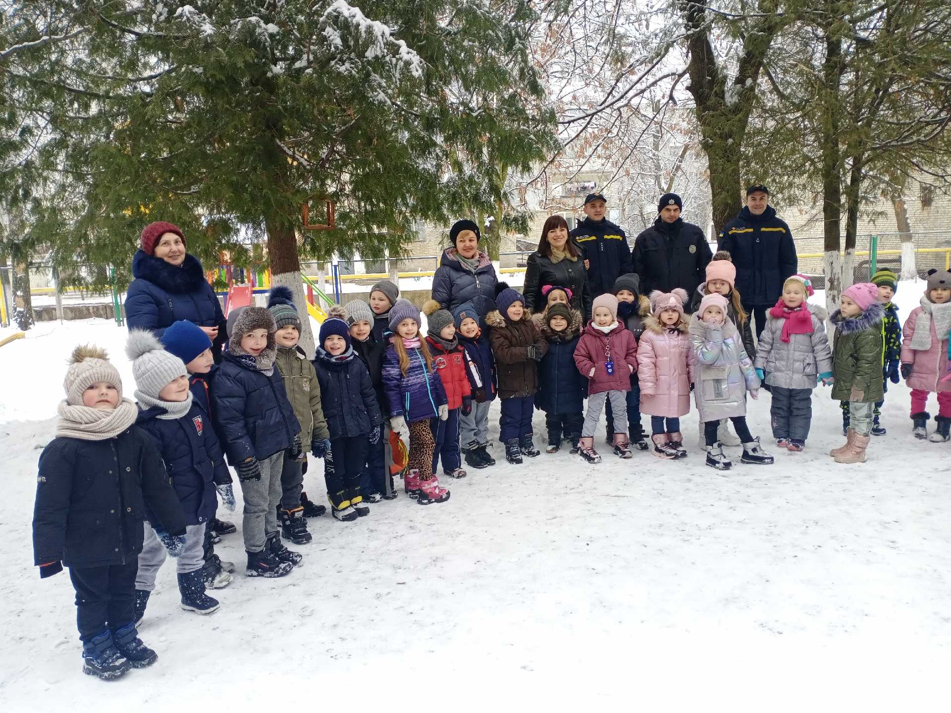 У наш садочок завітали рятувальники!