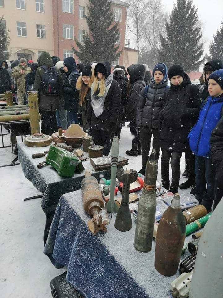 ВІДБУЛАСЯ  ЗУСТРІЧ З  КОМАНДНИМ СКЛАДОМ, ВІЙСЬКОВОСЛУЖБОВЦЯМИ ТА  ЗДОБУВАЧАМИ  ОСВІТИ