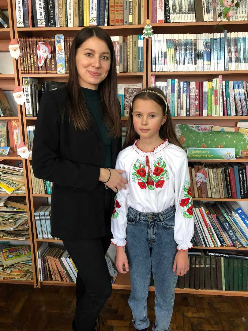 Вітаємо, Хлищ Ангеліну, ученицю 5-Б класу за зайняте ІІІ місце в обласному етапі ХІІ Міжнародного мовно-літературного конкурсу учнівської та студентської молоді імені Тараса Шевченка. Учитель - Когуч О.Я.