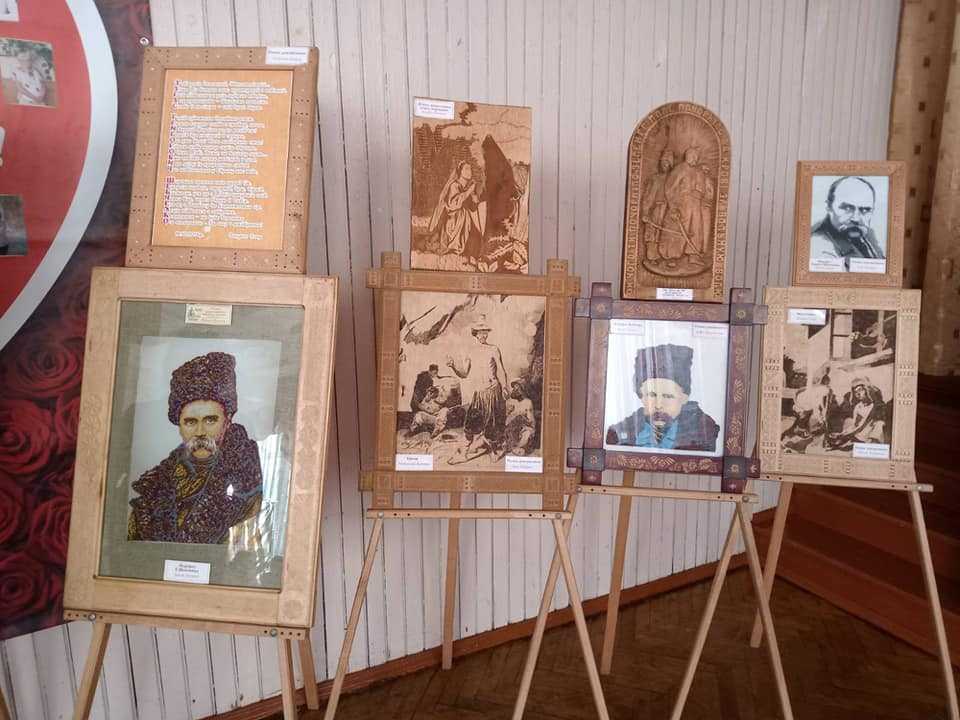 ВІДБУЛАСЬ ВИСТАВКА РОБІТ ВИКЛАДАЧА-МЕТОДИСТА ОШУРКА І.С. ТА СТУДЕНТІВ БРОДІВСЬКОГО ФАХОВОГО ПЕДАГОГІЧНОГО КОЛЕДЖУ ІМЕНІ МАРКІЯНА ШАШ