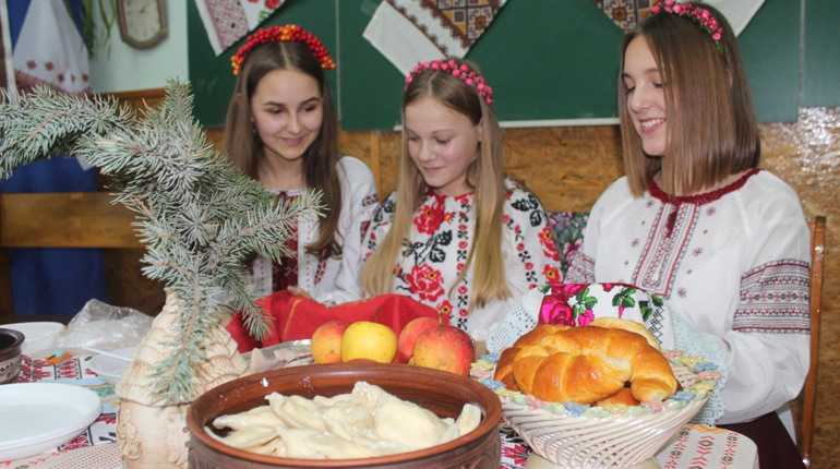 АНДРІЇВСЬКІ ВЕЧОРНИЦІ