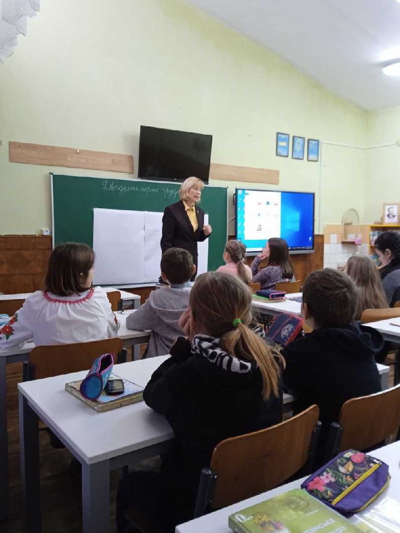 АКТУАЛЬНО, КРЕАТИВНО, ПІЗНАВАЛЬНО, ПО-НОВОМУ