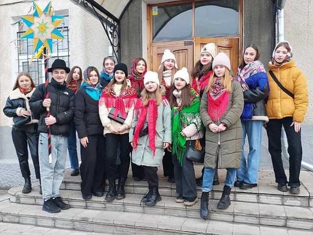 Учнівське самоврядування колядує