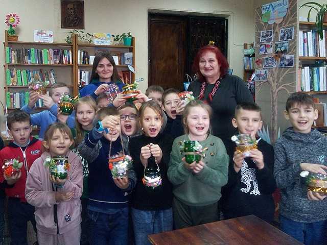 Майстер-клас з декорування баночок для освячення води